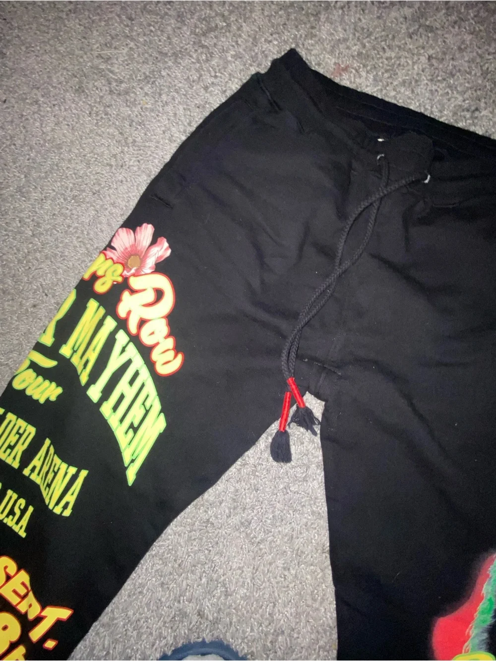 Strive P.S Row Graphic Jogger Sweatpants Black Mens Small Streetwear Wolf Print